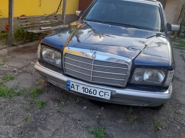 Авто Mercedes 280 1983 № 8941541