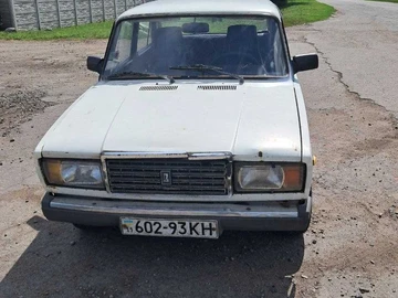 Авто ВАЗ 2107 1992 № 8941559