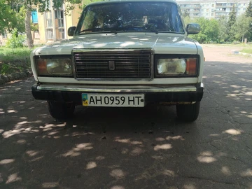 Авто ВАЗ 2107 1992 № 8941724