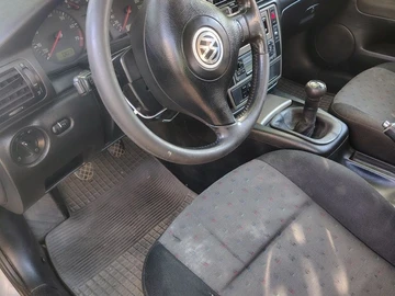 Авто Volkswagen Passat Variant 1999 № 8941900