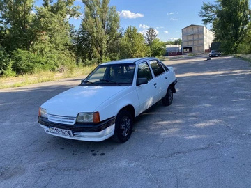 Авто Opel Kadett 1987 № 8942137