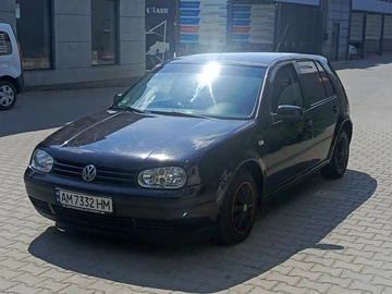 Авто Volkswagen Golf 1999 № 8942251