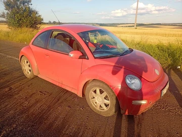 Авто Volkswagen Beetle 2004 № 8942338
