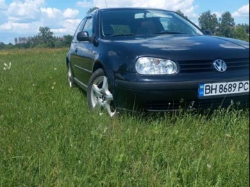 Авто Volkswagen Golf 2000 № 8942380