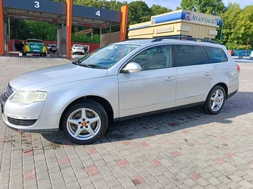 Авто Volkswagen Passat Variant 2006 № 8942483