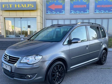 Авто Volkswagen Touran 2007 № 8942570
