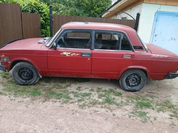 Авто ВАЗ 2107 1980 № 8942565