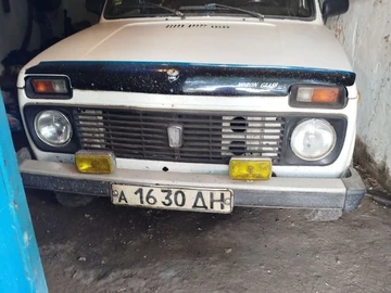 Авто ВАЗ 2121 1990 № 8942782