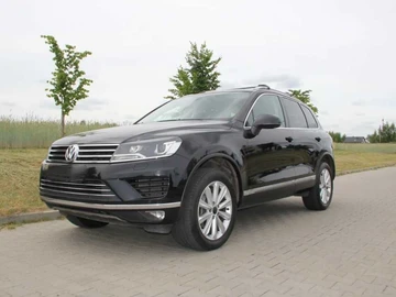 Авто Volkswagen Touareg 2015 № 8943212