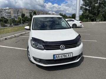 Авто Volkswagen Touran 2011 № 8943492