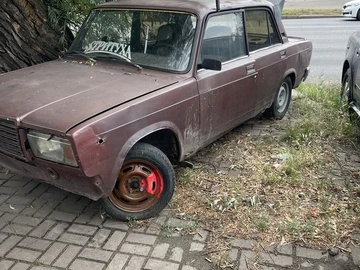 Авто ВАЗ 2107 1998 № 8943951