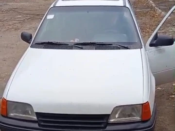 Авто Opel Admiral 1991 № 8943994