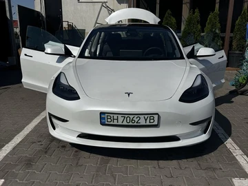 Авто Tesla Model 3 2023 № 8944006