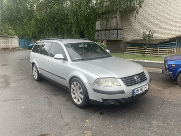 Авто Volkswagen Passat Variant 2005 № 8944063