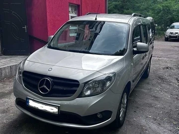 Авто Mercedes Mb 2016 № 8944187