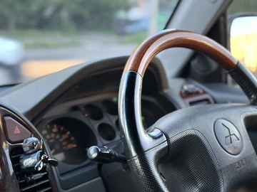 Авто Mitsubishi Shogun 2006 № 8944274
