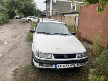 Авто Volkswagen Passat Variant 1994 № 8944412