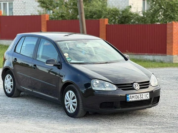 Авто Volkswagen Golf 2004 № 8944430