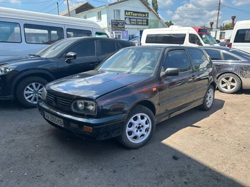 Авто Volkswagen Golf 1992 № 8944457