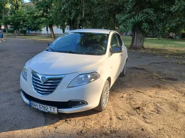 Авто Lancia Ypsilon 2013 № 8944754