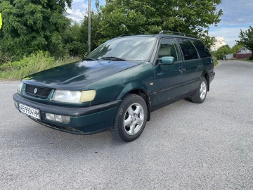 Авто Volkswagen Passat Sedan 1996 № 8944836