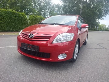 Авто Toyota Auris 2011 № 8945066