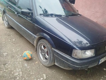 Авто Volkswagen Passat Cc 1993 № 8945093