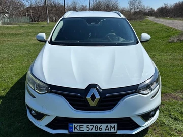 Авто Renault 4 2018 № 8945171