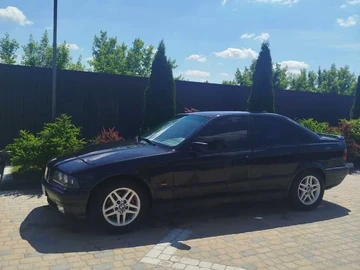 Авто BMW 3 Серия 1994 № 8945276