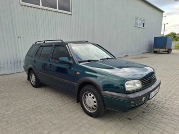 Авто Volkswagen Golf 1997 № 8945284