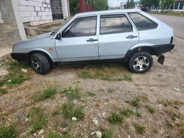 Авто ВАЗ 2109 2004 № 8945363