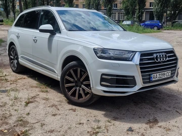Авто Audi Q7 2017 № 8945385