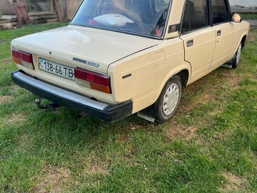 Авто ВАЗ 2107 1990 № 8945793