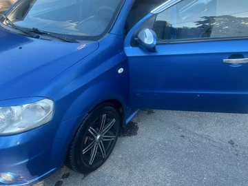Авто Chevrolet Aveo 2008 № 8945796
