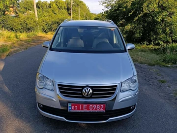Авто Volkswagen Touran 2008 № 8945959