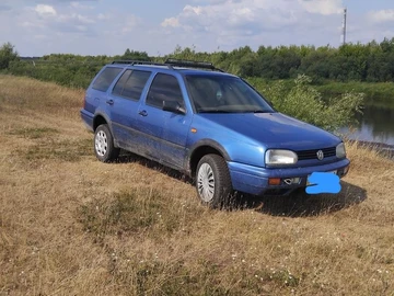 Авто Volkswagen Golf 1996 № 8946026