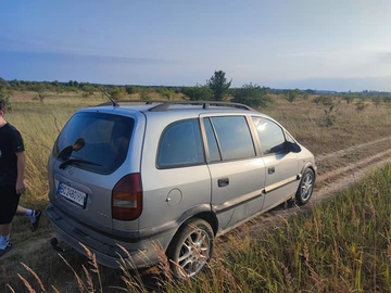 Авто Opel Zafira 2000 № 8946060