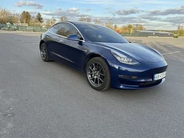 Авто Tesla Model 3 2018 № 8946282