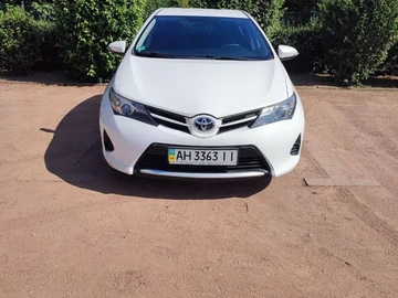 Авто Toyota Auris 2013 № 8946471