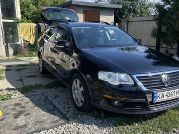 Авто Volkswagen Passat Variant 2005 № 8946500