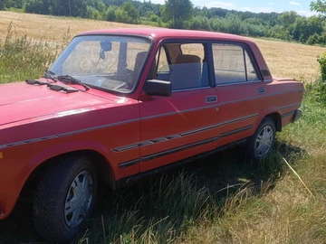 Авто ВАЗ 2107 1988 № 8946920