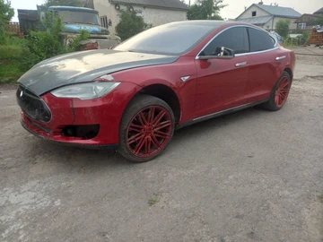 Авто Tesla Model S 2013 № 8946922