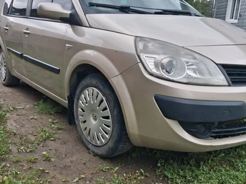 Авто Renault 4 2007 № 8947114