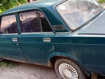 Авто ВАЗ 2105 1999 № 8947162
