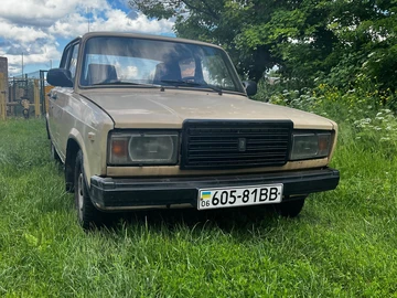 Авто ВАЗ 2107 1988 № 8947225