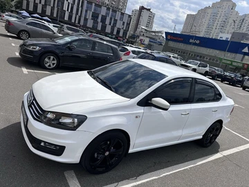 Авто Volkswagen Polo 2017 № 8947237