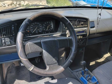 Авто Volkswagen Passat Sedan 1989 № 8947478