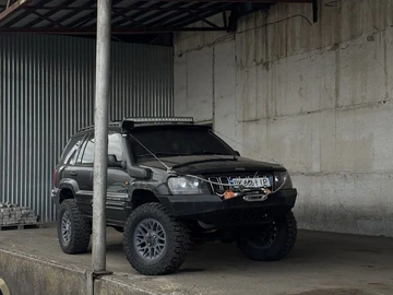 Авто Jeep Grand Cherokee 2004 № 8947584