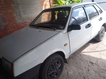 Авто ВАЗ 21099 1997 № 8947614