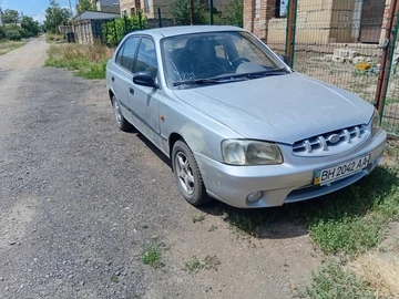 Авто Hyundai Accent 2000 № 8947682